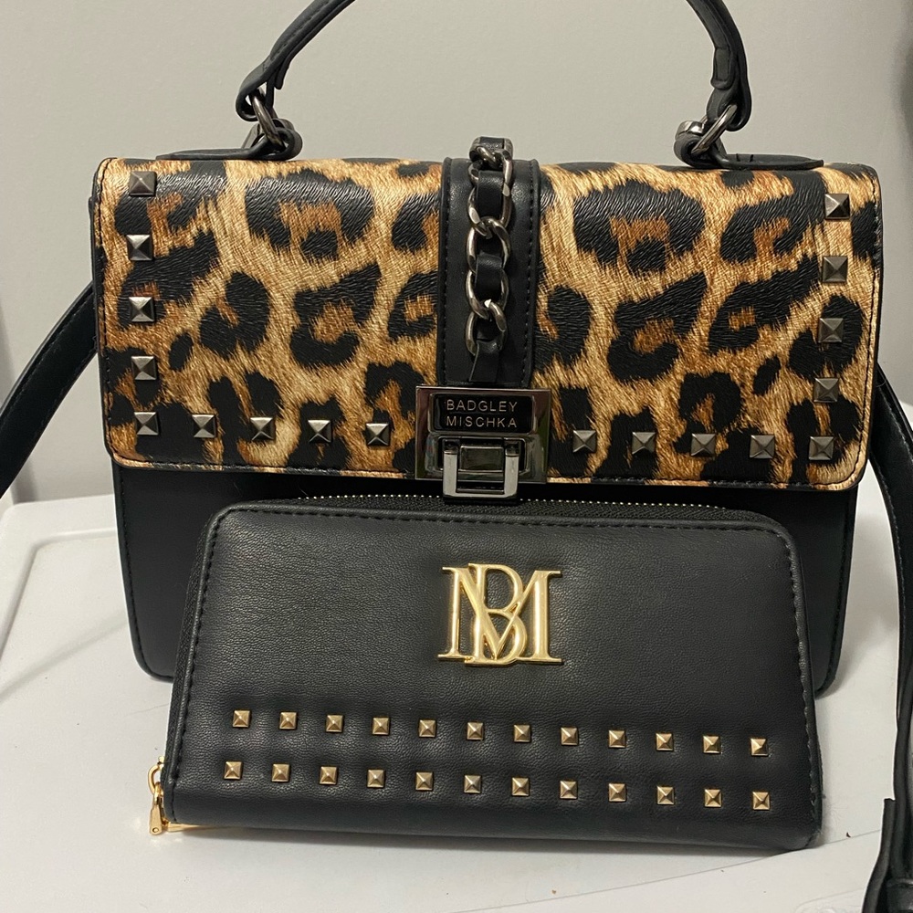 Badgley mishka crossbody